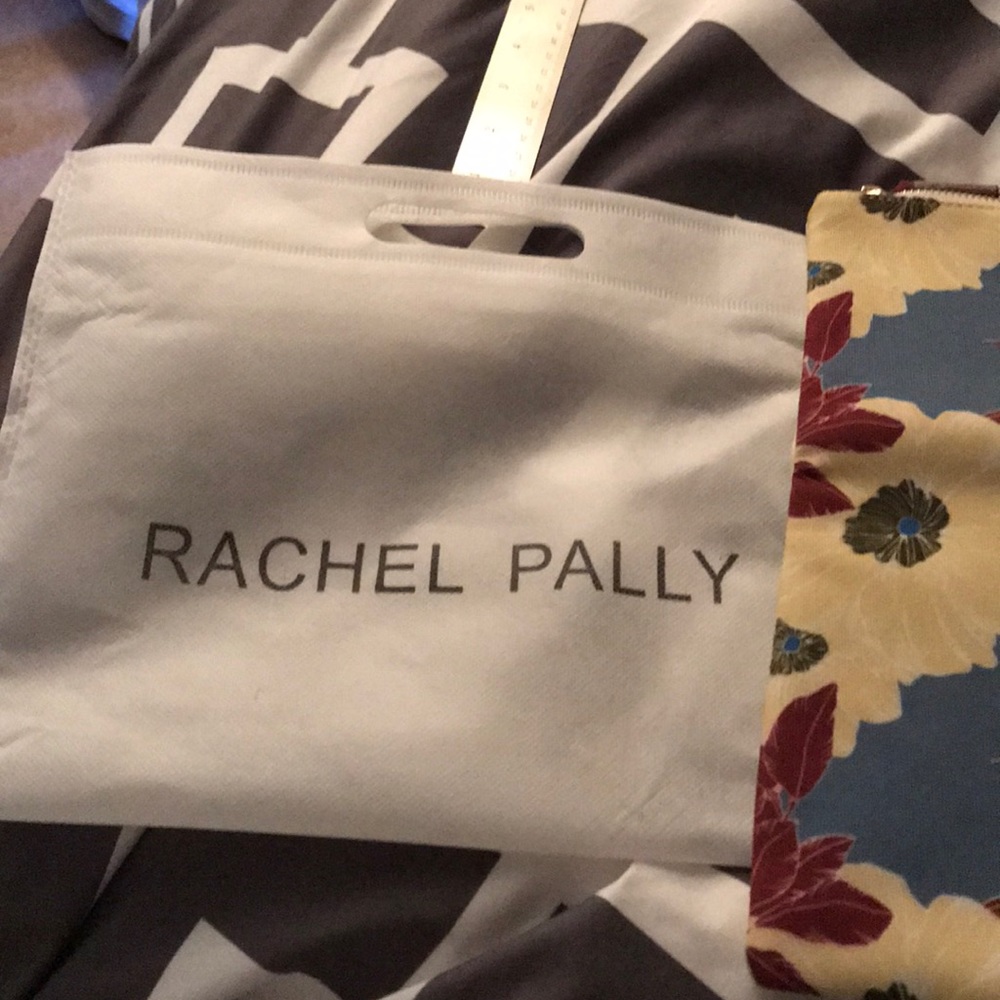 Hand bag